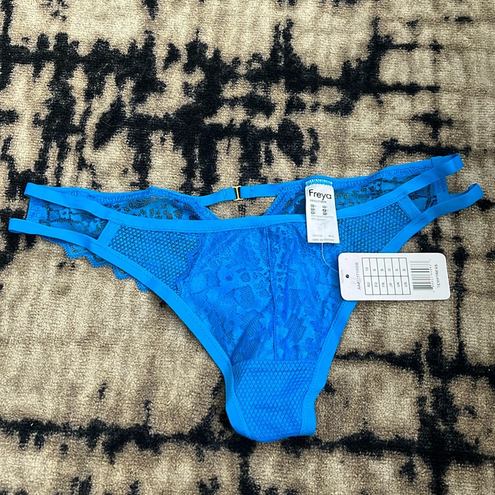NWT - Freya women’s small blue panty